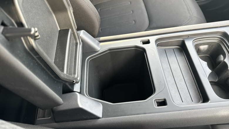 Land Rover Defender 2.0 D200 110 5dr Auto Diesel Estate